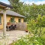 8 Person In Struer-by Traum *