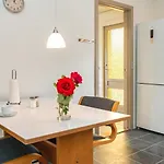 8 Person In Struer-by Traum * Struer